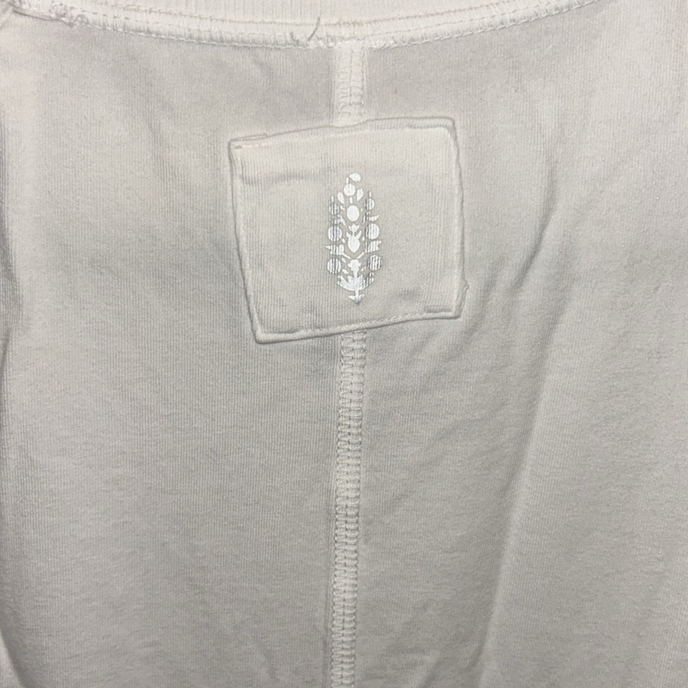Free People NWT Hot Shot Tunic Tee Size Medium in White - Picture 12 of 12